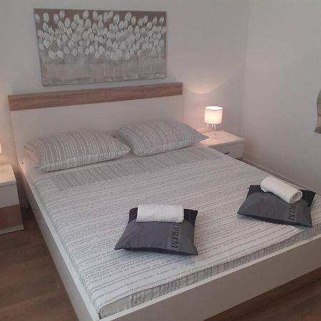 Apartment & Rooms Riva Водице Экстерьер фото
