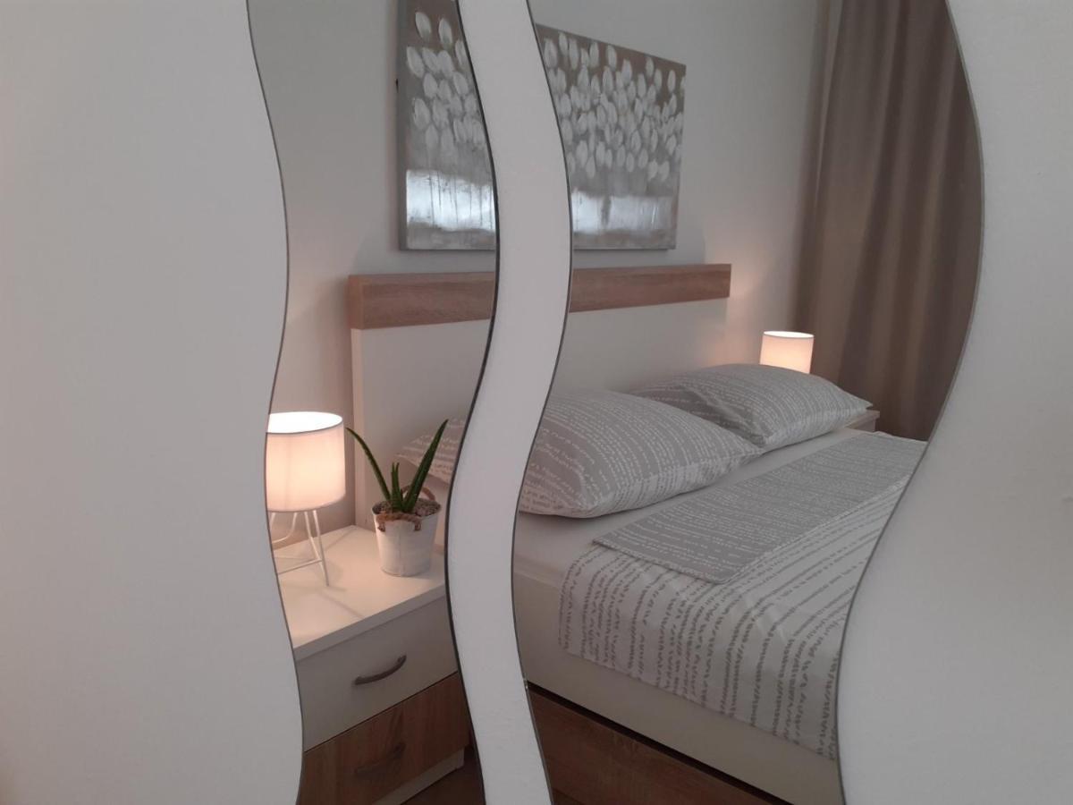 Apartment & Rooms Riva Водице Экстерьер фото