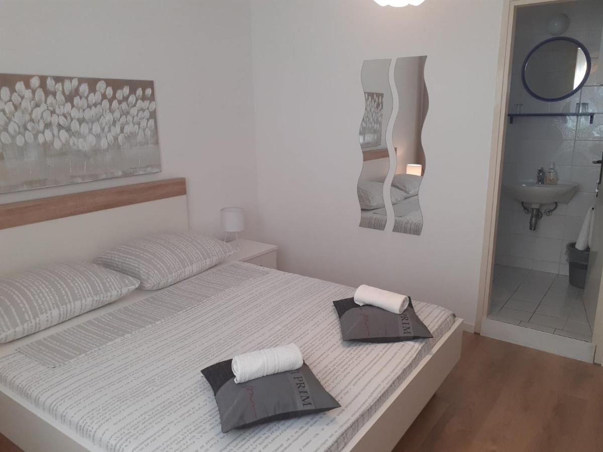 Apartment & Rooms Riva Водице Экстерьер фото
